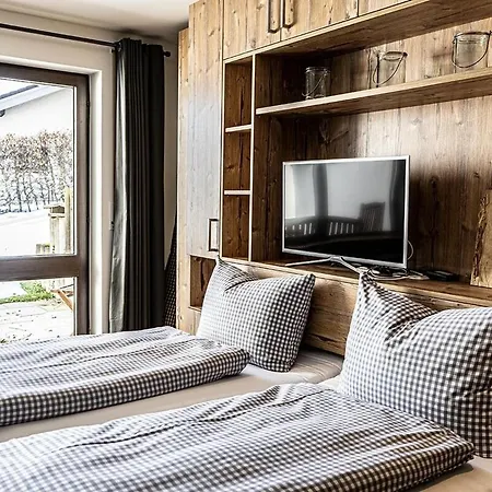 Steibis Nest Mit Terrasse Fuer Paare Apartmán